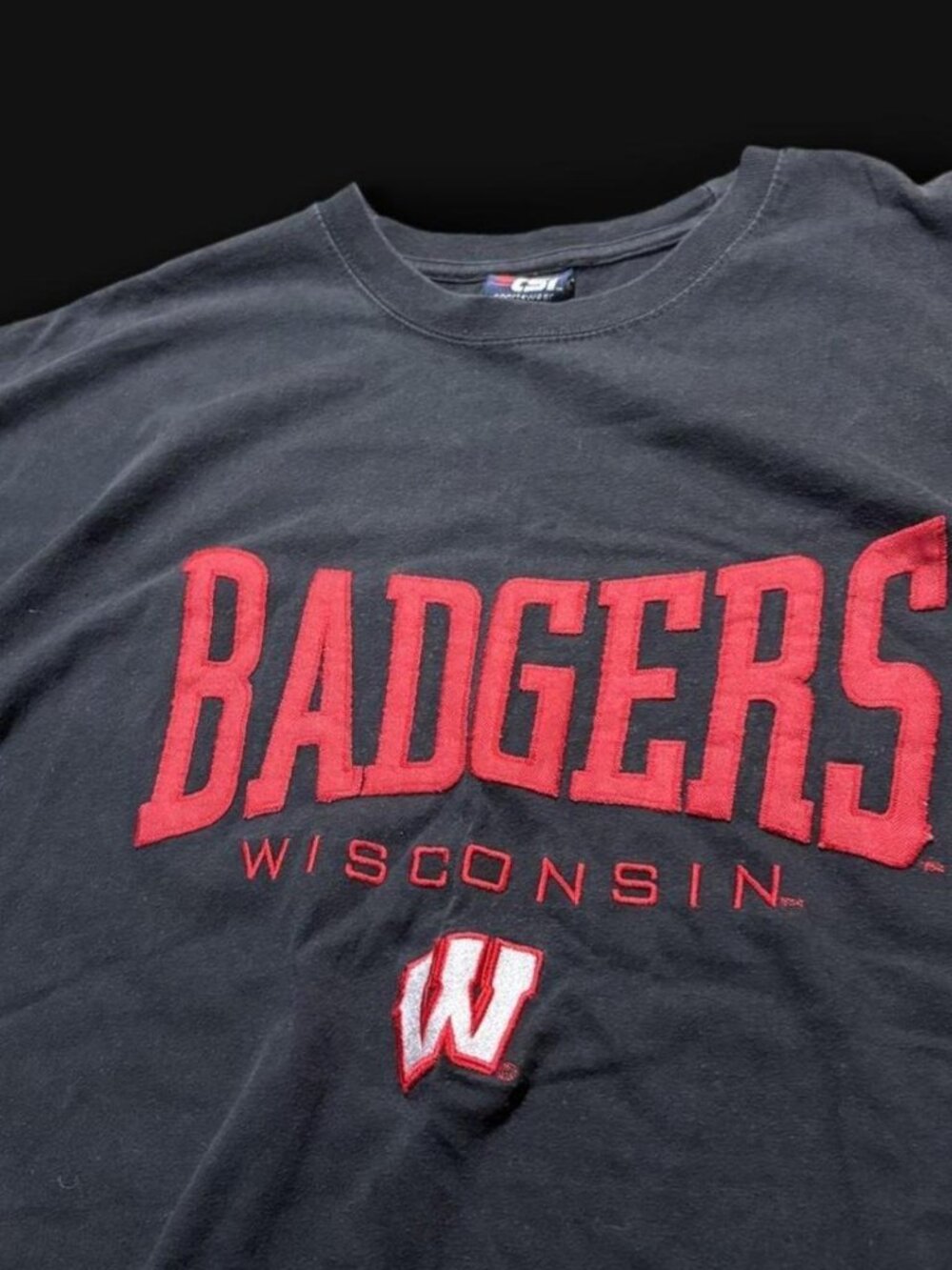 Wisconsin Badgers Black T-Shirt XL TSI Sportswear